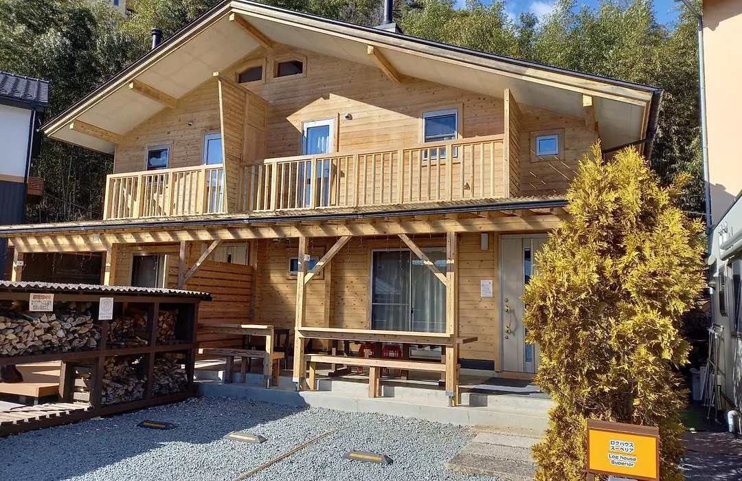 Villa Orange Cabin-1
